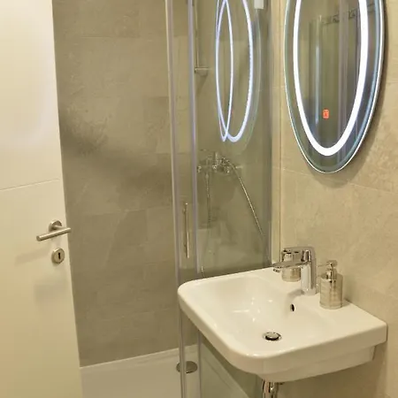 Pupin Palata Business B15